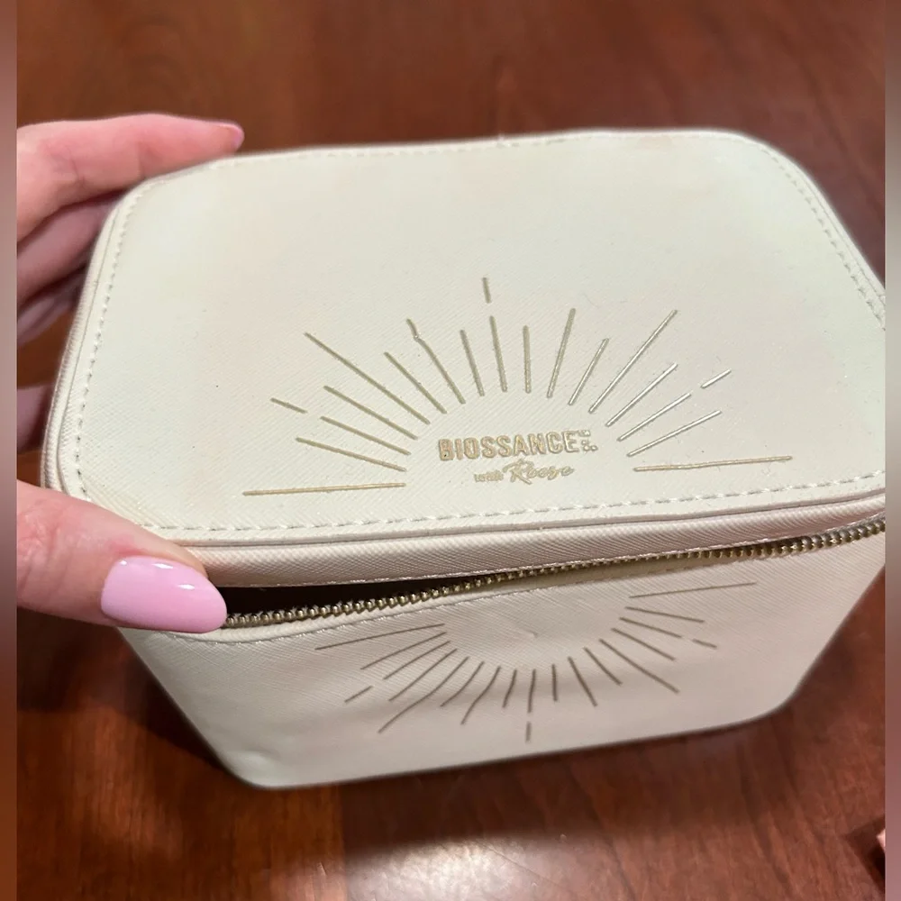 Biossance Beige White Jewelry Travel Mini Cube Storage Box